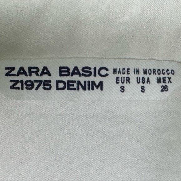 Zara Lyocell Pearl Cuff Button-Down Shirt - Classic Elegance - Picture 8 of 10